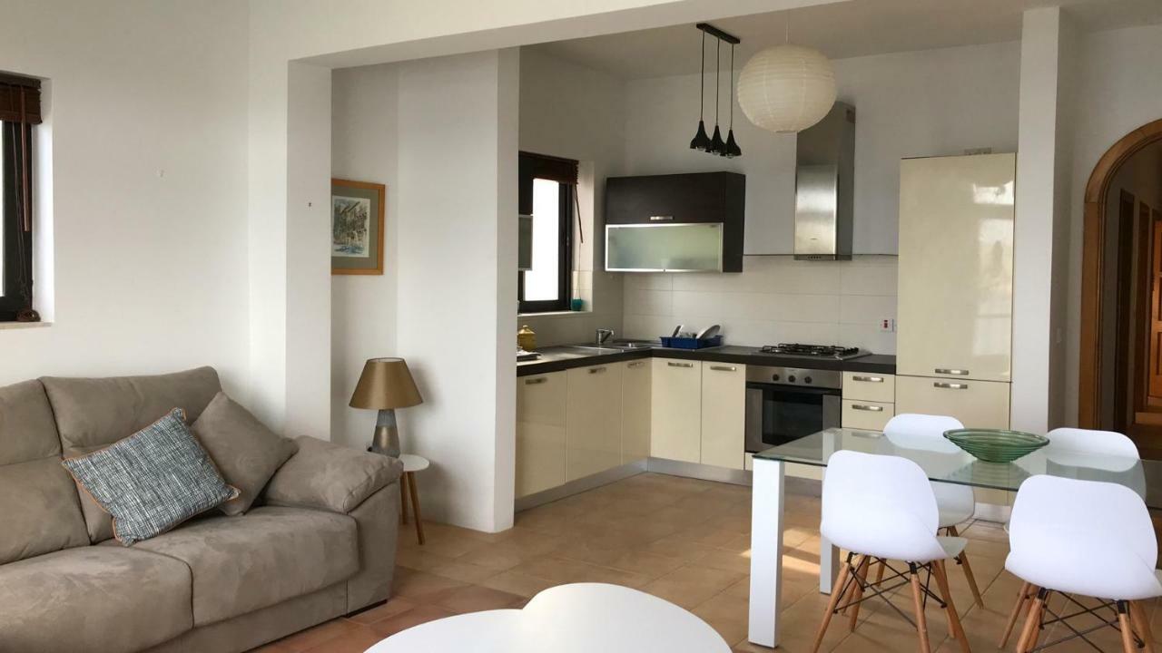 סיינט פול ביי Beautiful Seaview Apartments מראה חיצוני תמונה